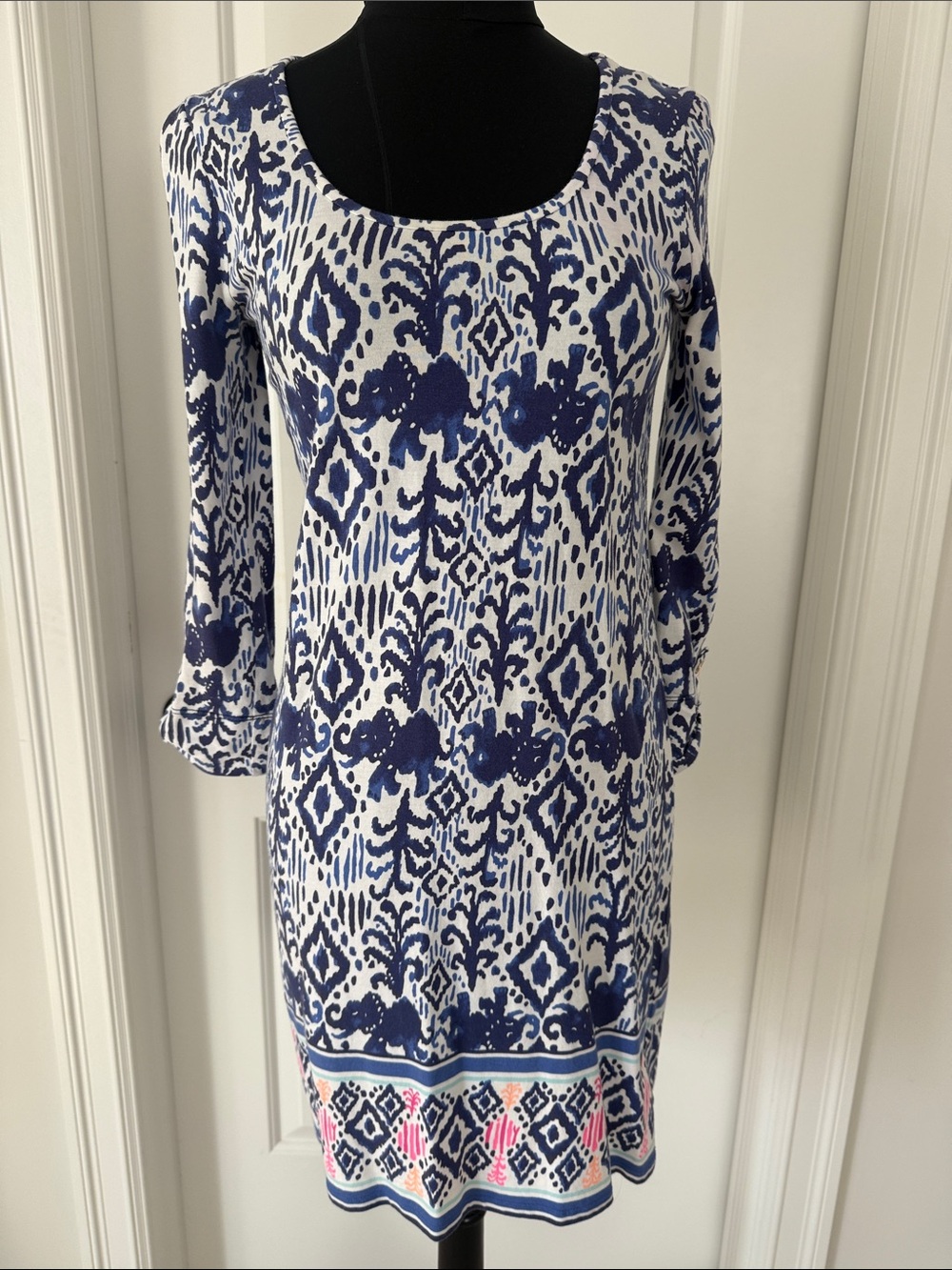 EXC Lilly Pulitzer Printed Blue and White Shift Dress XS
